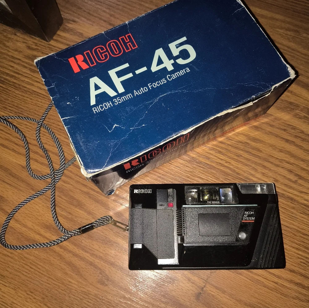 Ricoh -45 Camera